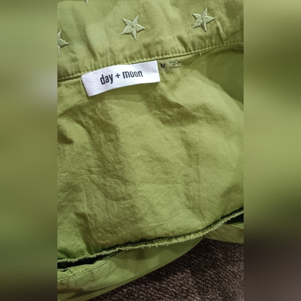 Day + Moon Mini Dress Sz M Olive Green Star Embroidered Collared Ruffle Cotton - Picture 7 of 12